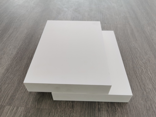 Weißes 1220x2440mm 16mm PVC-Schaum-Brett-Blatt schalldicht